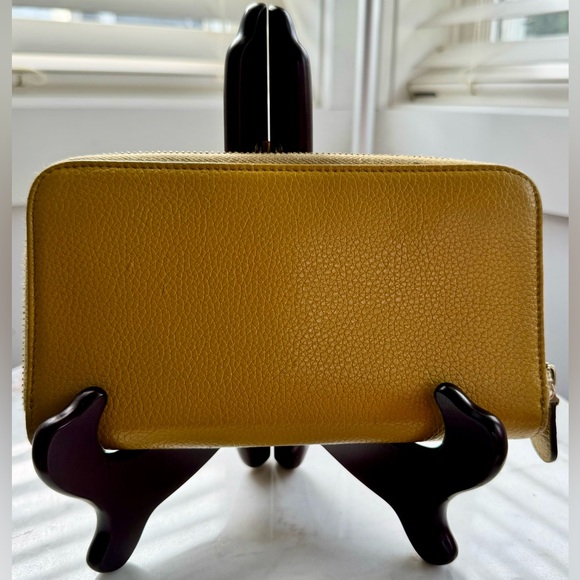 Salvatore Ferragamo Wallet - Picture 3 of 5